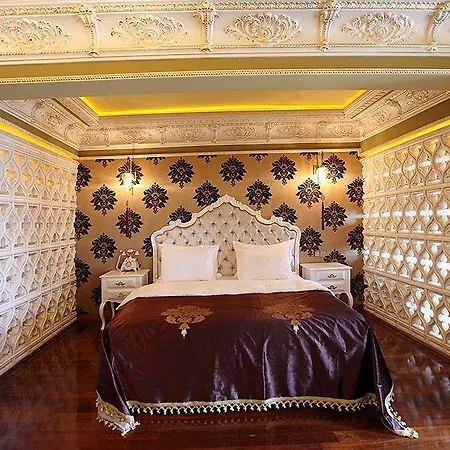 Отель Deluxe Golden Horn Sultanahmet 4*