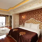 Deluxe Golden Horn Sultanahmet Hotell 4*