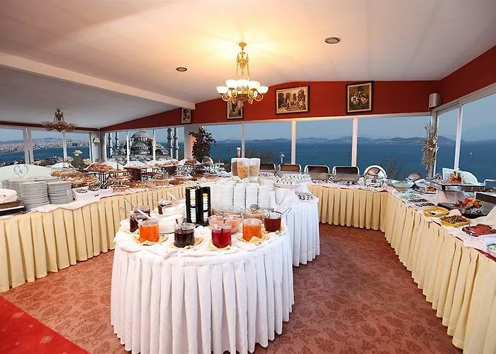 Отель Deluxe Golden Horn Sultanahmet 4*