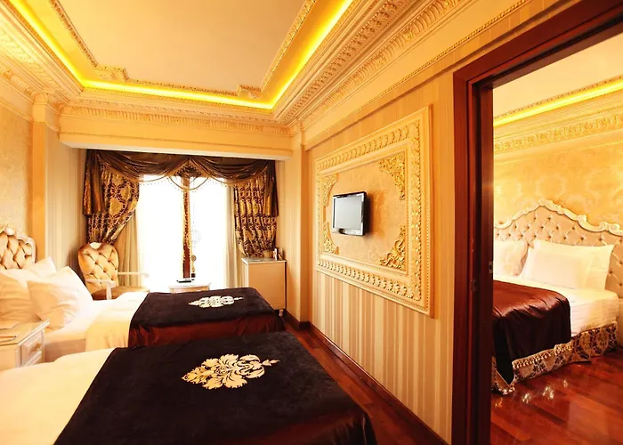 Отель Deluxe Golden Horn Sultanahmet 4*