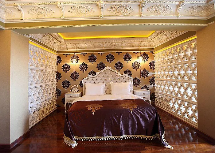 Отель Deluxe Golden Horn Sultanahmet 4*