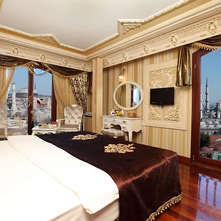 Deluxe Golden Horn Sultanahmet Hotel 4*