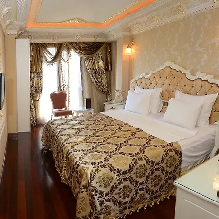 Deluxe Golden Horn Sultanahmet Hotel 4*